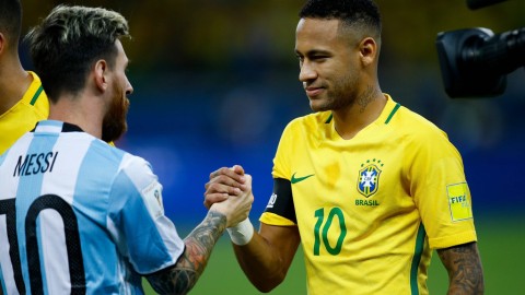 世预赛阿根廷4-1巴西：无梅西狂欢，桑巴防线被打穿