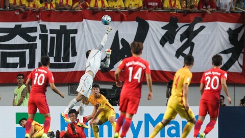 孙兴慜独造三球，国足主场0-3完败韩国