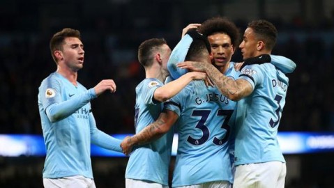 标题：英超第25轮曼城2-1逆转利物浦，哈兰德点射绝杀