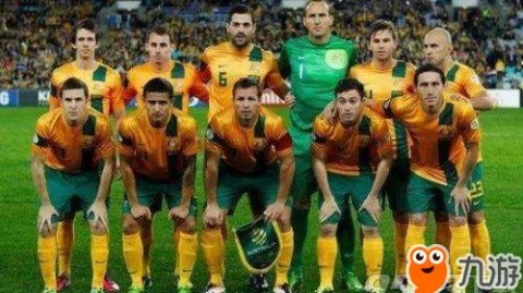 世界杯法国4-1逆转澳大利亚 吉鲁双响平亨利纪录