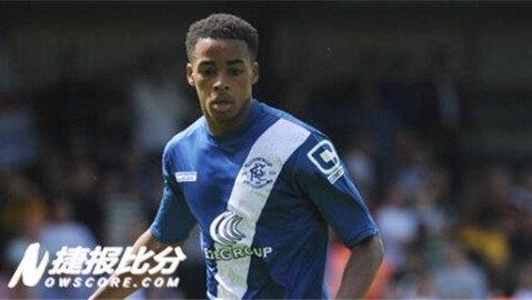 伯明翰4-1哈德斯菲尔德：主场碾压攻陷哈镇