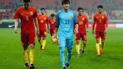 中国杯季军战闪击难阻黑色4分钟崩盘 国足1-4捷克垫底